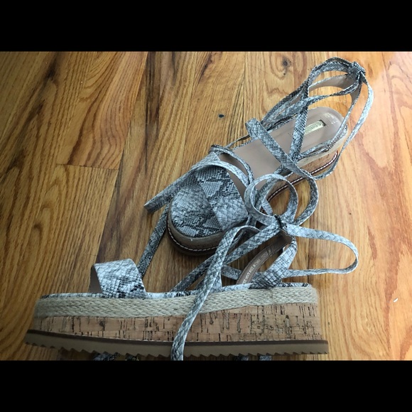 Wedge - Picture 3 of 4